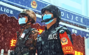风雪中的你，感谢人民警察！