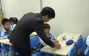 超八成中小学生睡眠不够 专家：建议上学时间推迟30分钟