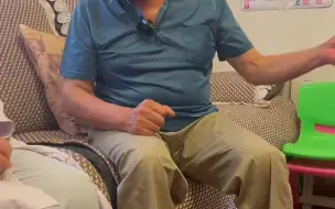 爷叔：“我们全家六口都签约了#家庭医生 是健康的保障和依靠！”#世界家庭医生日