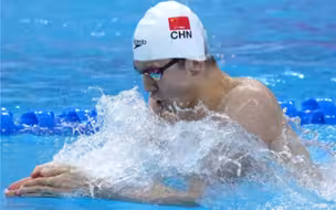 中国男女混合泳接力摘银