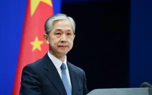 拜登突发狠招，一口气拉黑59家中企，我外交部强势回应