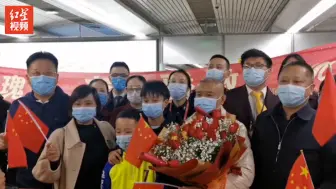 中国女足亚洲杯冠军队员张琳艳回家 父亲：为她准备了江油肥肠
