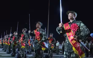 帅炸！丽水市2021年秋季新兵欢送暨“从戎之剑”赠剑仪式，热血沸腾！