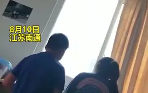 上大二的姐姐帮弟弟补习，一言不合就吵架三分钟后又和好如初！