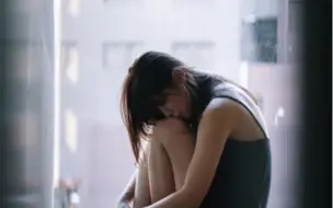 差点就要结婚了，姑娘却住进精神病院！父母这个决定害了她…