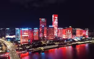 90秒速览全国各地国庆灯光秀：双节同庆，致敬逆行英雄