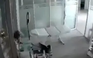 一架无人机击中莫斯科高楼
