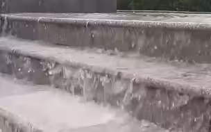 未来三天陕甘宁警惕强降雨 南方大范围高温持续发力