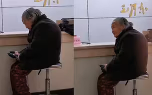 心疼！老人冒雨交医保柜台拒收现金 满脸无助求助子女被推脱没时间
