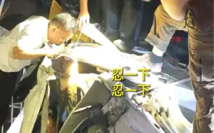 民警的声声呼唤令人动容