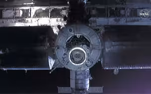 SpaceX“龙”飞船与国际空间站成功对接