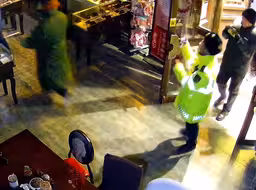 山西大同一街道就“破门亮灯”事件致歉：将引以为戒