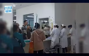 “杀人了，这针有电”萌娃怕打针大喊 众人哭笑不得
