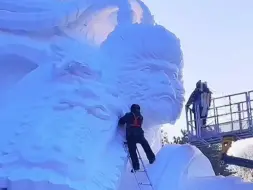 哈尔滨雪博会惊现黑悟空  6层楼高彰显霸气 惟妙惟肖 栩栩如生