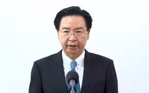 民进党当局入戏太深，一再炒作“台美关系好”，专家直接泼冷水