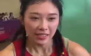 跨栏名将吴艳妮亮相亚运 感谢到场支持者感慨大家辛苦了
