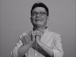 周星驰御用配音演员石班瑜去世，享年66岁