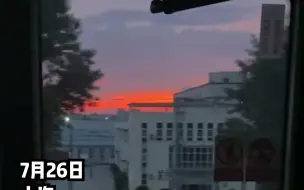 雨后日落，晚霞悄然登场！今晚的绚丽你捕捉到了吗？