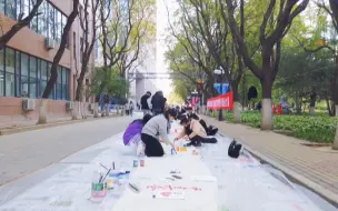 壮观！他们把红色故事一笔一划描绘在“百米长卷”上！