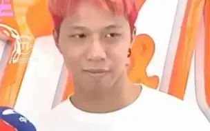 岛内民众批蔡英文越做越倒退，台青喊：延长兵役纯属浪费时间，想灌蔡英文一拳！