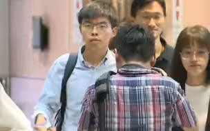 香港国安法生效，黄之锋“变脸”之后，竟然还搞出新动作