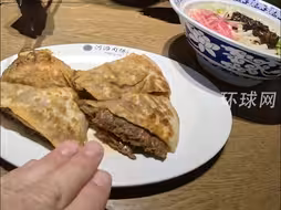 哪一道菜是你的最爱？英国夫妇游北京，分享其在144小时免签内吃过的所有中国美食