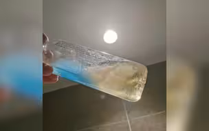 市监局调查酒店沐浴露絮状物