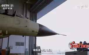 歼-10首飞为何改期？