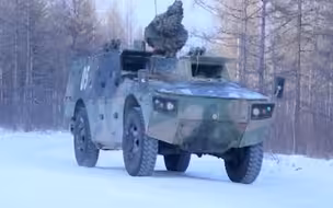 空降兵列装新型轮式装甲车，一次能连投3辆，一项空白被填补