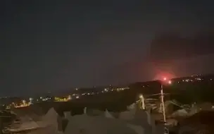 多瑙河港口伊兹梅尔夜间遇袭 泽连斯基：乌南部爆炸造成严重破坏