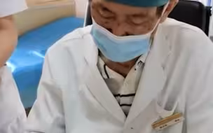 医生劝乳腺癌患者住院保命 女子拒绝后说了一席话 网友：听着心疼！