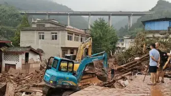 雅安暴雨73岁被埋老人获救，叮嘱村支书儿子：把村里事情处理好