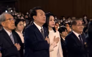 尹锡悦被国内骂成“头号卖国贼” 却获美日交相称赞