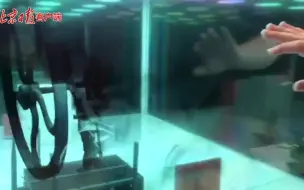 新闻中心推出融媒体体验室！中外记者感叹中国媒体深度融合发展快