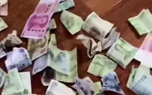 家中维修灯带男子被迫转移小金库，拍视频记录，结局却“悲剧了”