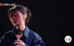 单依纯《三人游》，细腻内敛的情感恰到好处！