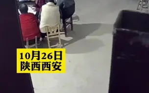 主人的车喇叭响起，狗狗秒变“闪电”冲出，速度之快监控差点没拍到