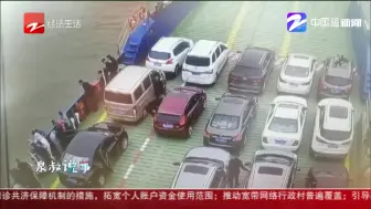 女孩突然跳江  船员奋勇施救