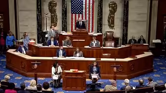 美国众议院投票罢免共和党籍众议长麦卡锡