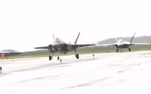 隐形技术哪家强？猛禽战斗机与F-35模拟空战