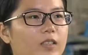 报北大考古女生谈到父母哽咽了