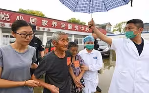 长江南京站水位刷新历史！八卦洲首批人员有序撤离