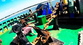中国沙特海军开展特战联训:特种兵空降甲板 解救人质抓捕“匪徒”