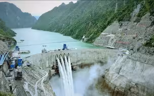 库容108亿立方米！中国建成比三峡还牛的水电站，破9项世界纪录