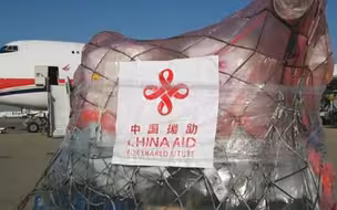中国企业积极行动 第一批制氧机已运抵印度