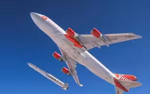 美国首次成功用改装客机空投发射火箭并送入太空轨道