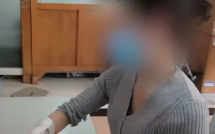 女子枕手臂午睡1个小时右手瘫了，被诊断“右上肢桡神经损伤”，网友：睡个觉也不踏实。