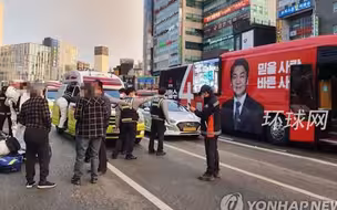韩国大选突发意外！韩总统候选人竞选车上2人死亡