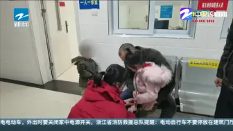 带着孩子还酒驾？  交警秒变“临时奶爸”