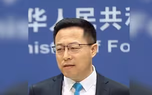 赵立坚贴心慰问与会中外记者 感谢各位冒北京大雨参加记者会